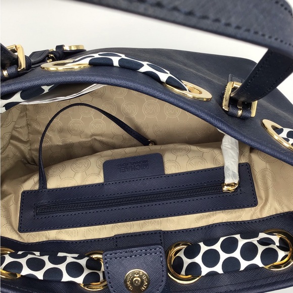 MICHAEL KORS NWT GORGEOUS NAVY LEATHER TOTE BAG WITH BLUE/ WHITE POLKA DOT SCARF - Picture 7 of 11